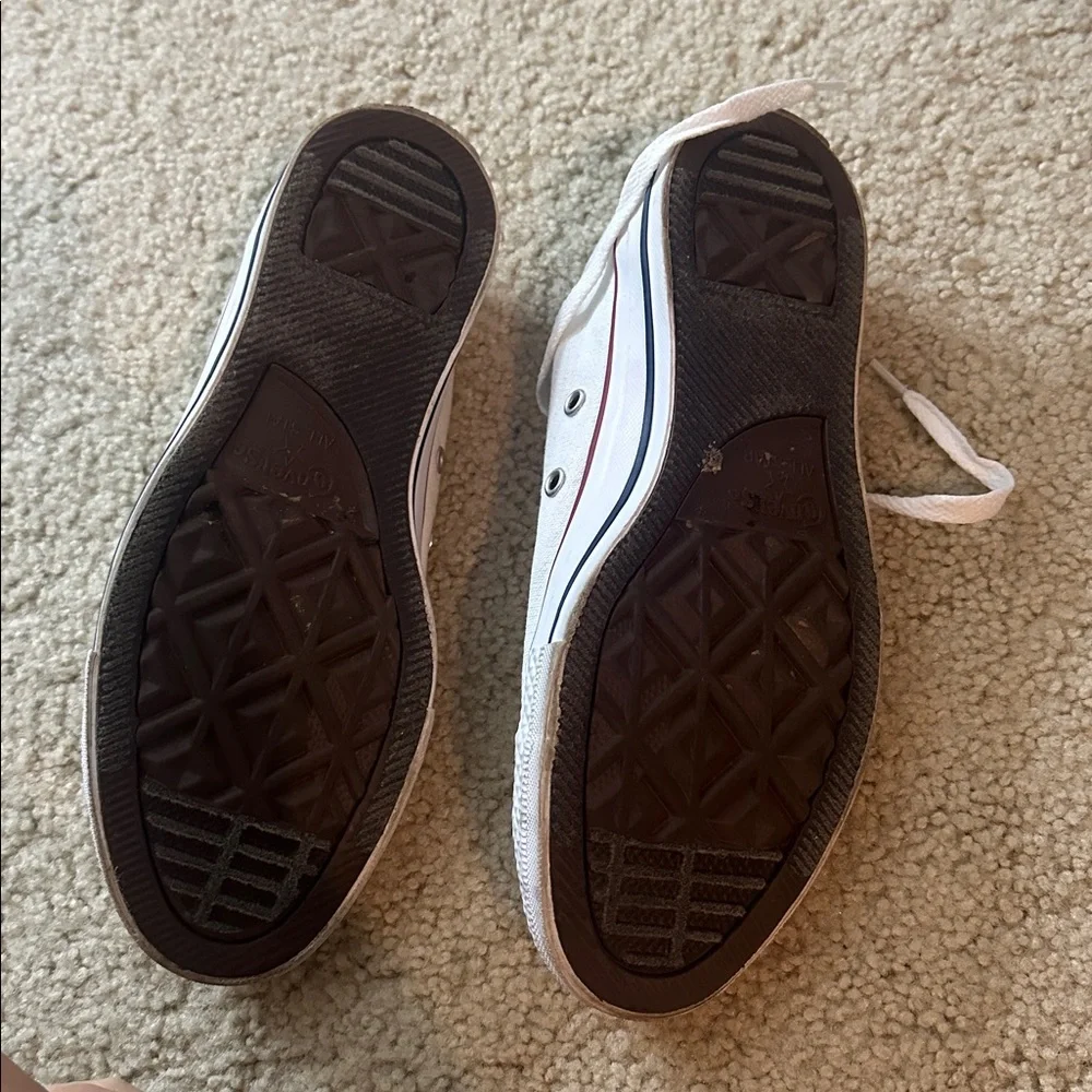 Converse White Canvas Sneakers with Red Trim - Picture 3 of 4